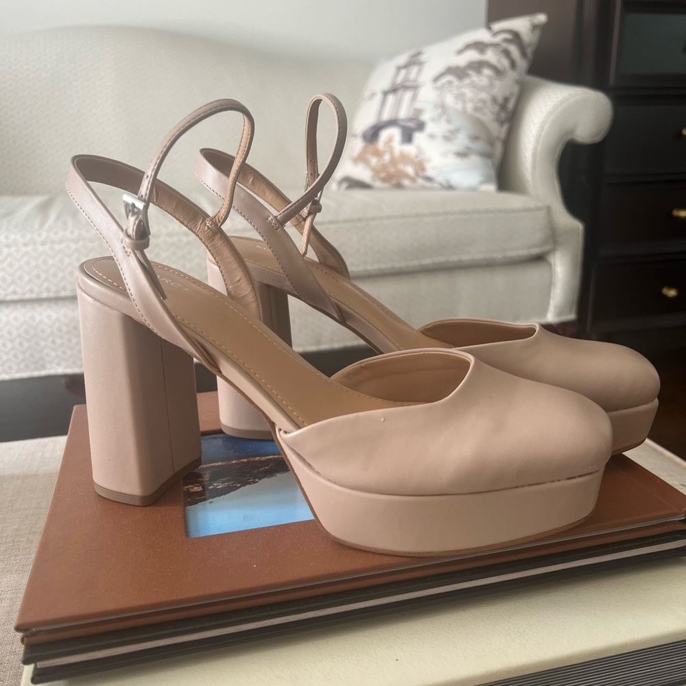 Marc Fisher Chic Nude Platform Heels Sz 8